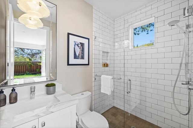 311 Linfield Drive, Menlo Park, CA 94025