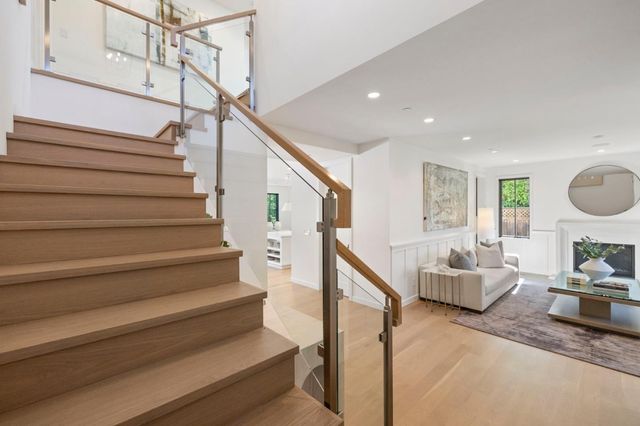 311 Linfield Drive, Menlo Park, CA 94025