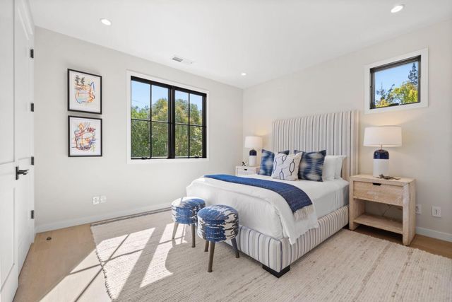 311 Linfield Drive, Menlo Park, CA 94025