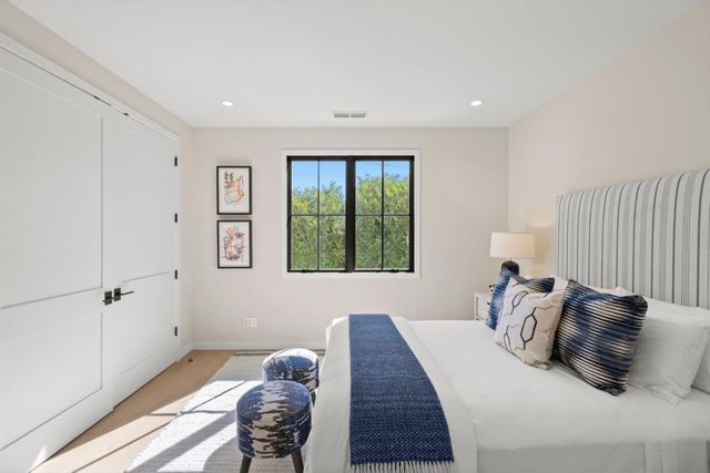 311 Linfield Drive, Menlo Park, CA 94025