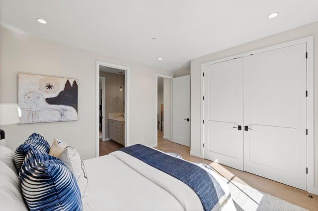 311 Linfield Drive, Menlo Park, CA 94025