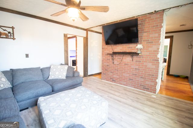 215 Brown Springs Road, Milner, GA 30257