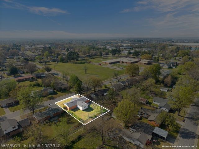 8005 Holly Avenue, Fort Smith, AR 72908