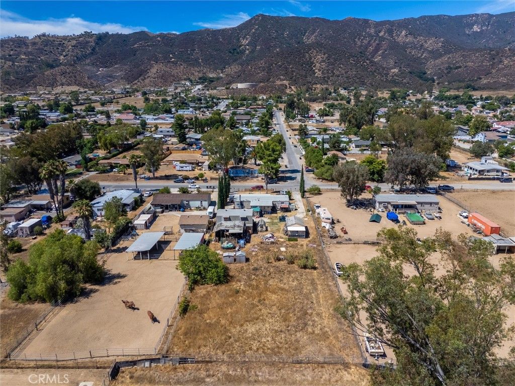 Image 6 of property listing at 20288 Union, Wildomar, CA 92595