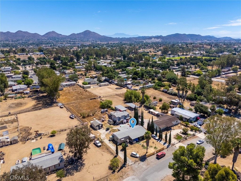 Image 9 of property listing at 20288 Union, Wildomar, CA 92595