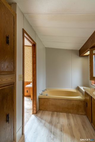 65 Colchester Commons, Colchester, CT 06415