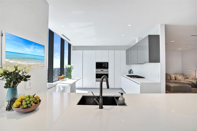 788 NE 23rd St 3801, Miami, FL 33137