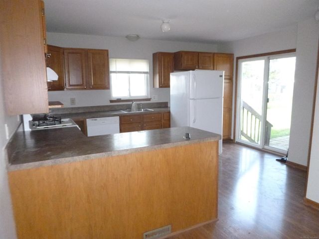 21616 Lanse Street, St Clair Shores, MI 48081