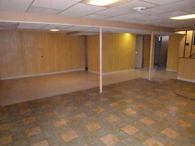 21616 Lanse Street, St Clair Shores, MI 48081