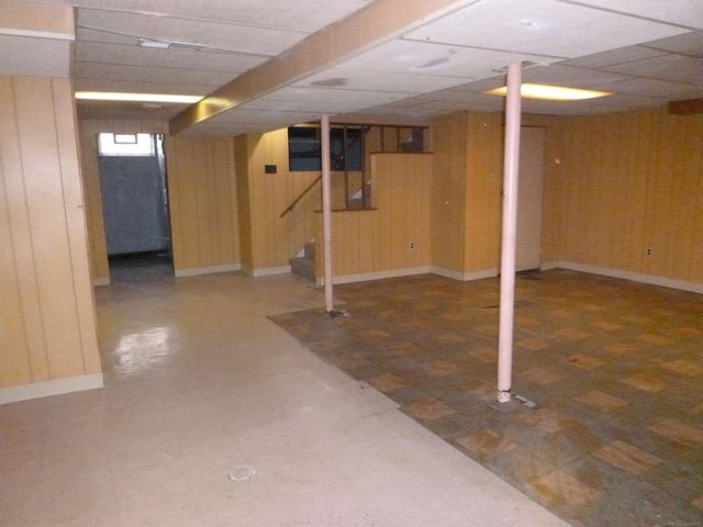 21616 Lanse Street, St Clair Shores, MI 48081