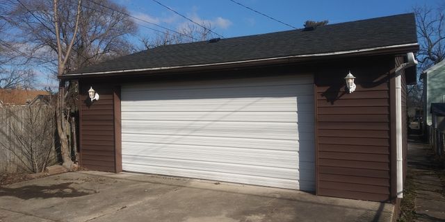 1021 N Hickory Street, Joliet, IL 60435