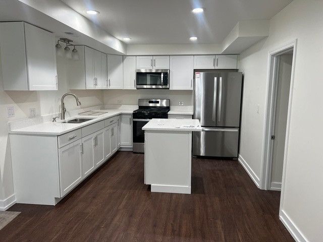 1021 N Hickory Street, Joliet, IL 60435