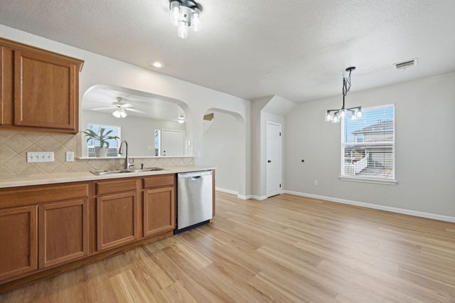 1733 Thompson TRL, Round Rock, TX 78664