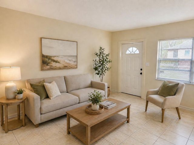 1778 YALE STREET S, St Petersburg, FL 33712