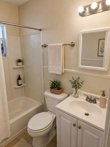 1778 YALE STREET S, St Petersburg, FL 33712