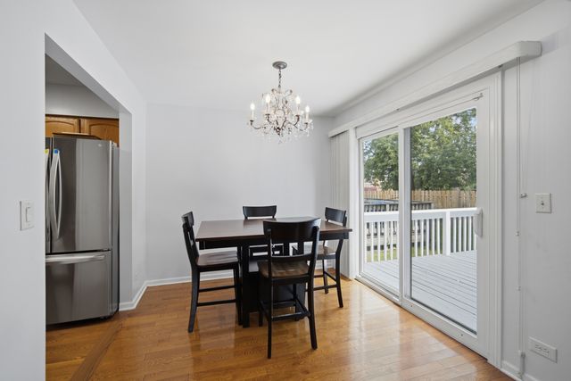 411 Hickory Drive 411, Wheeling, IL 60090