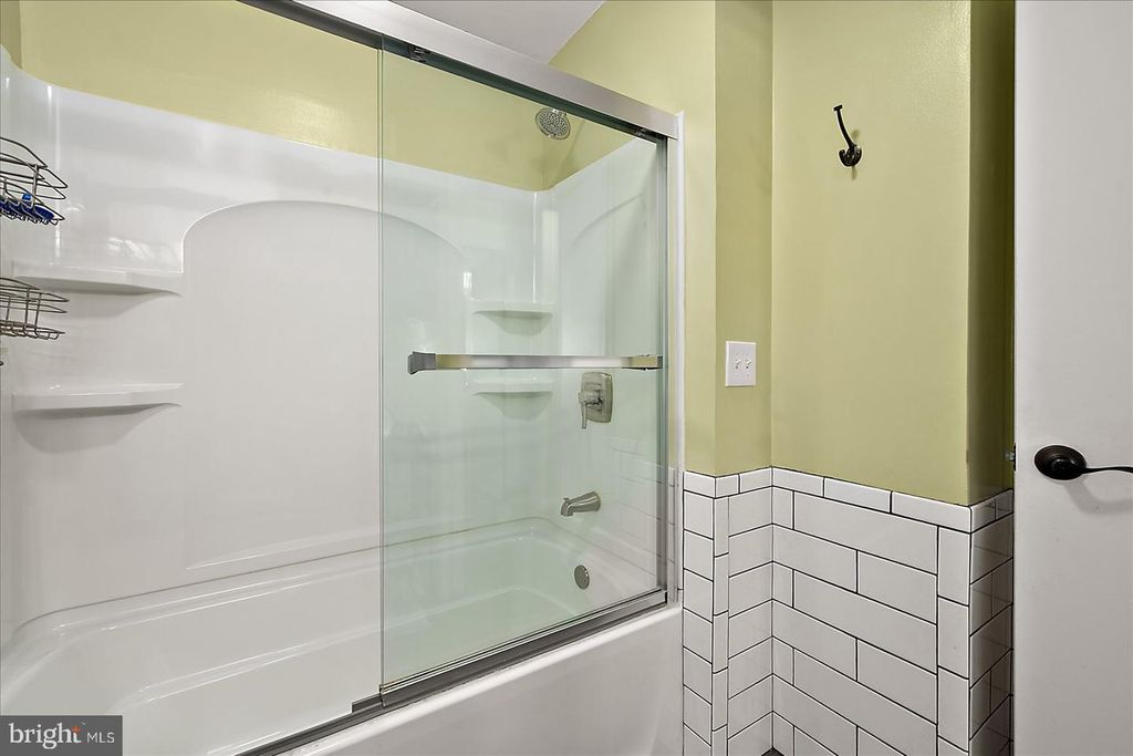 Image 25 of property listing at 104 127TH ST #35201, Ocean City, MD 21842