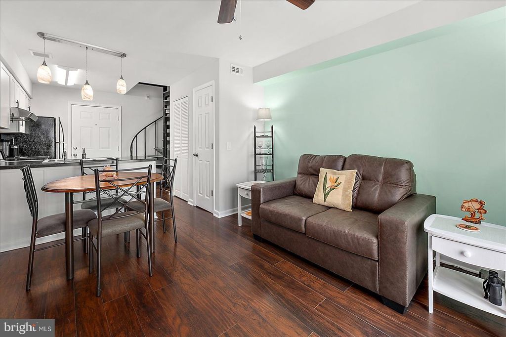 Image 7 of property listing at 104 127TH ST #35201, Ocean City, MD 21842