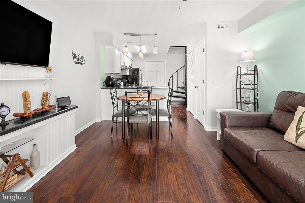 Image 8 of property listing at 104 127TH ST #35201, Ocean City, MD 21842