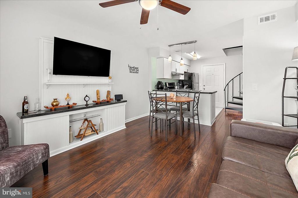 Image 9 of property listing at 104 127TH ST #35201, Ocean City, MD 21842