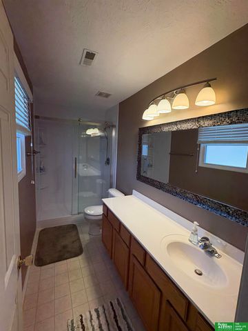 15304 Edna Street, Omaha, NE 68138