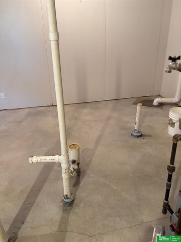 15304 Edna Street, Omaha, NE 68138