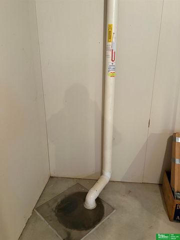 15304 Edna Street, Omaha, NE 68138