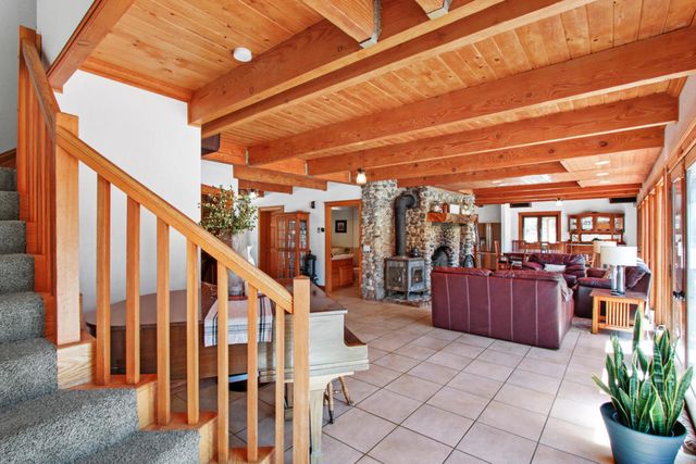 43630 Rainbow Lane, Angelus Oaks, CA 92305