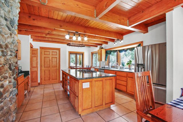 43630 Rainbow Lane, Angelus Oaks, CA 92305