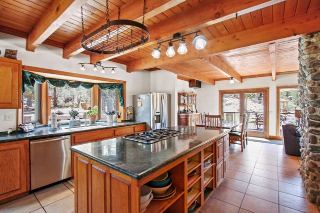 43630 Rainbow Lane, Angelus Oaks, CA 92305