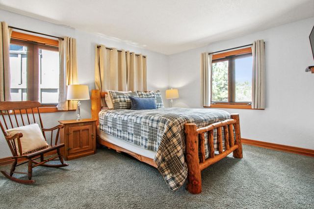 43630 Rainbow Lane, Angelus Oaks, CA 92305