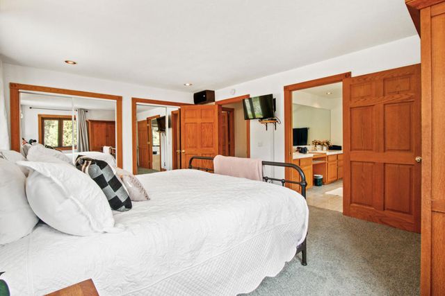 43630 Rainbow Lane, Angelus Oaks, CA 92305