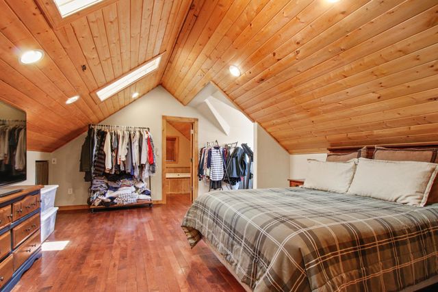 43630 Rainbow Lane, Angelus Oaks, CA 92305