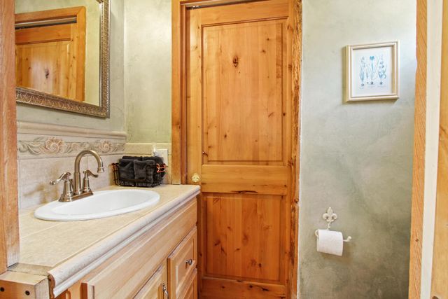 43630 Rainbow Lane, Angelus Oaks, CA 92305