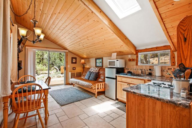 43630 Rainbow Lane, Angelus Oaks, CA 92305