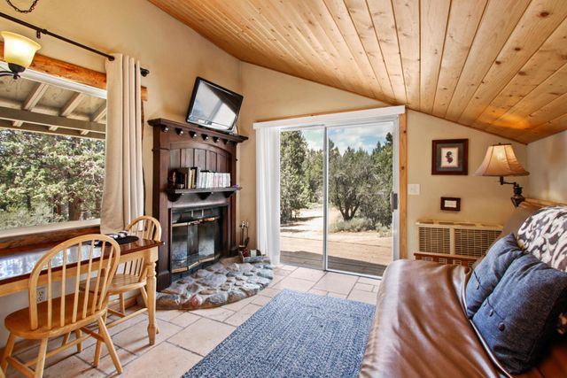 43630 Rainbow Lane, Angelus Oaks, CA 92305