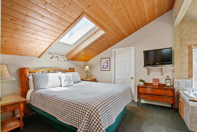 43630 Rainbow Lane, Angelus Oaks, CA 92305