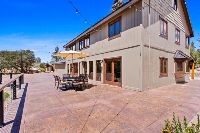 43630 Rainbow Lane, Angelus Oaks, CA 92305