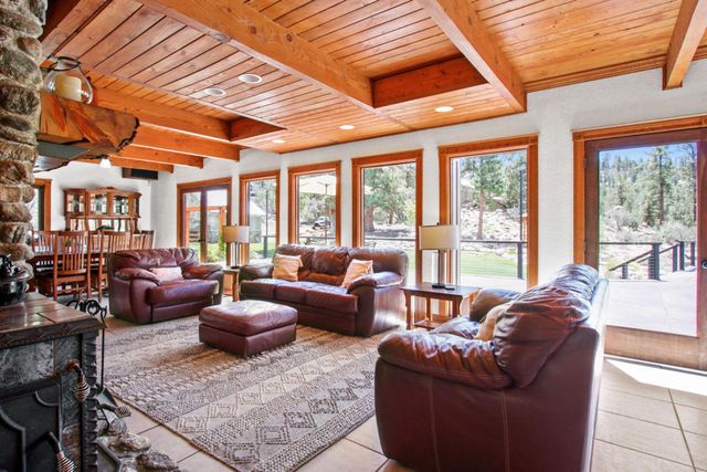 43630 Rainbow Lane, Angelus Oaks, CA 92305