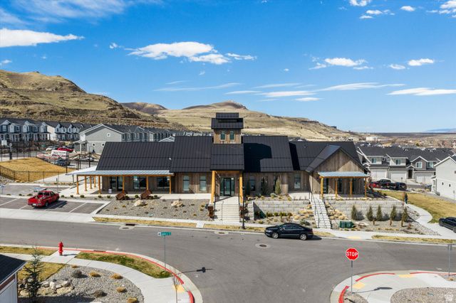 8552 W CORDERO DR, Magna, UT 84044