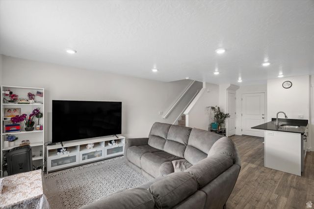 8552 W CORDERO DR, Magna, UT 84044