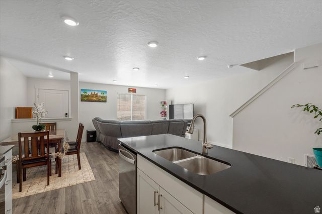 8552 W CORDERO DR, Magna, UT 84044