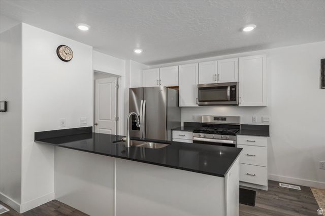 8552 W CORDERO DR, Magna, UT 84044