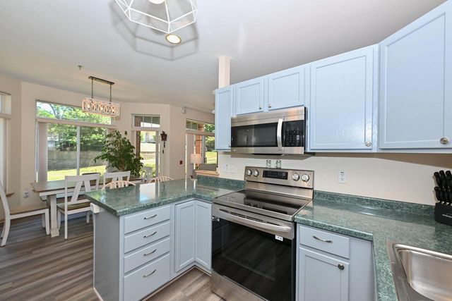 3120 S Toldt PARKWAY, West Allis, WI 53227