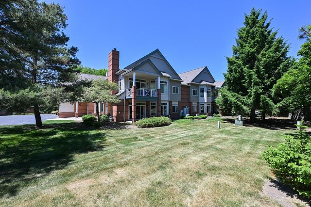 3120 S Toldt PARKWAY, West Allis, WI 53227