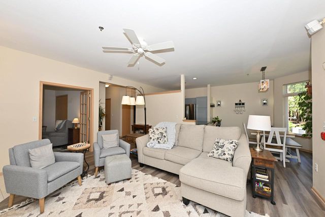 3120 S Toldt PARKWAY, West Allis, WI 53227