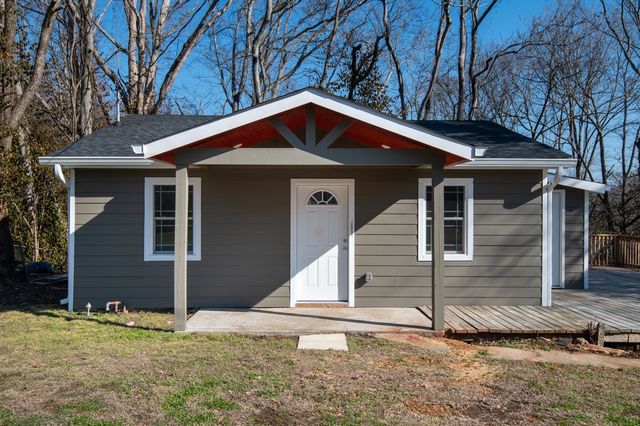 335 Columbia Ave, Centerville, TN 37033