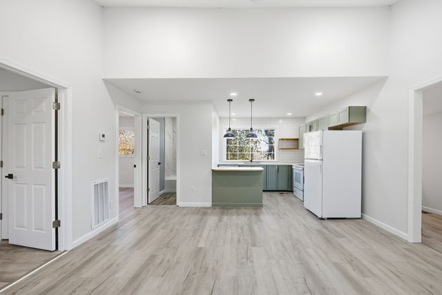 335 Columbia Ave, Centerville, TN 37033