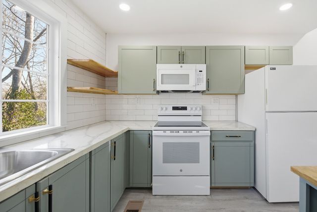 335 Columbia Ave, Centerville, TN 37033