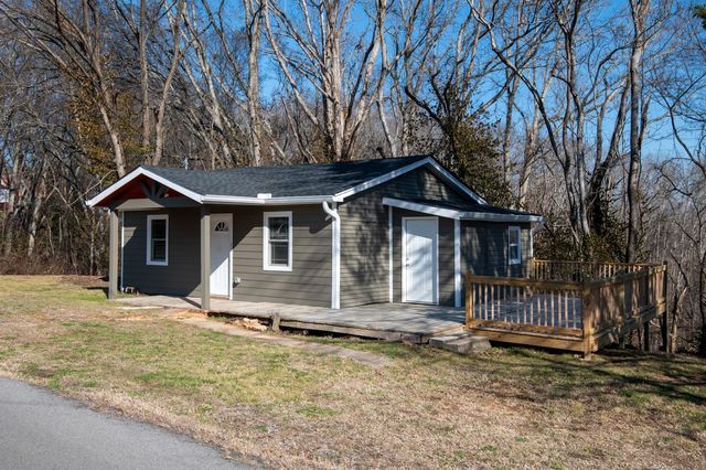 335 Columbia Ave, Centerville, TN 37033